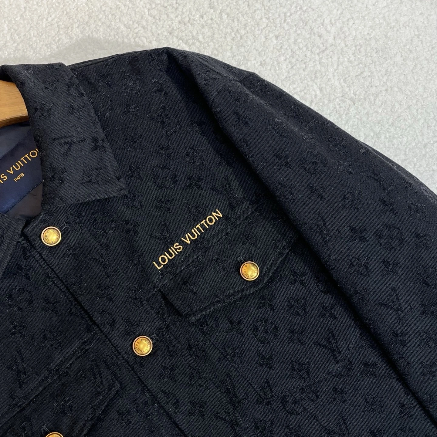 wg.luxury- 8V Down jacket goose down embroidery 2colour item:E-F501J2313-2H